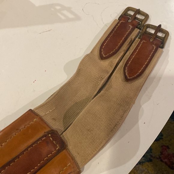 Tan anatomical English girth - Picture 2 of 6